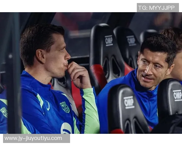 费内巴切为莱万提供一年半合同莱万希望获得两年半合同的愿望未能实现